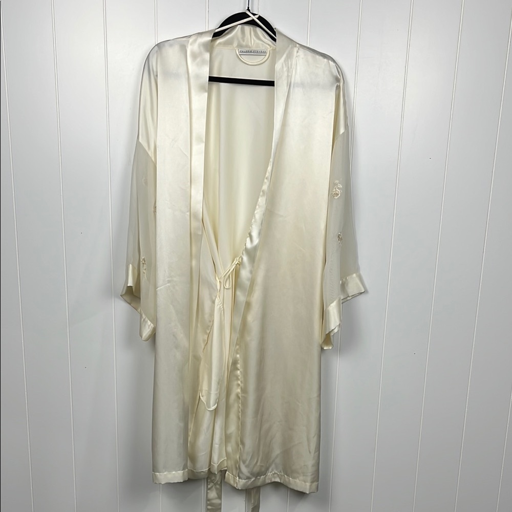 Valerie Stevens Womens Robe XL Cream Wide Sleeves Embroidery Pockets Belt Poly